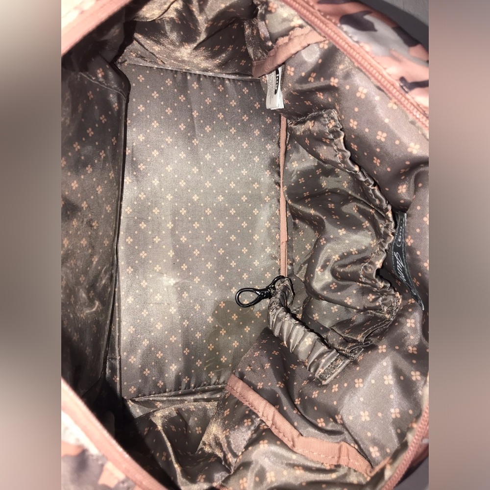 Lug Jumper Carryall Tote and bottle carrier in Camo Rose - Picture 5 of 10